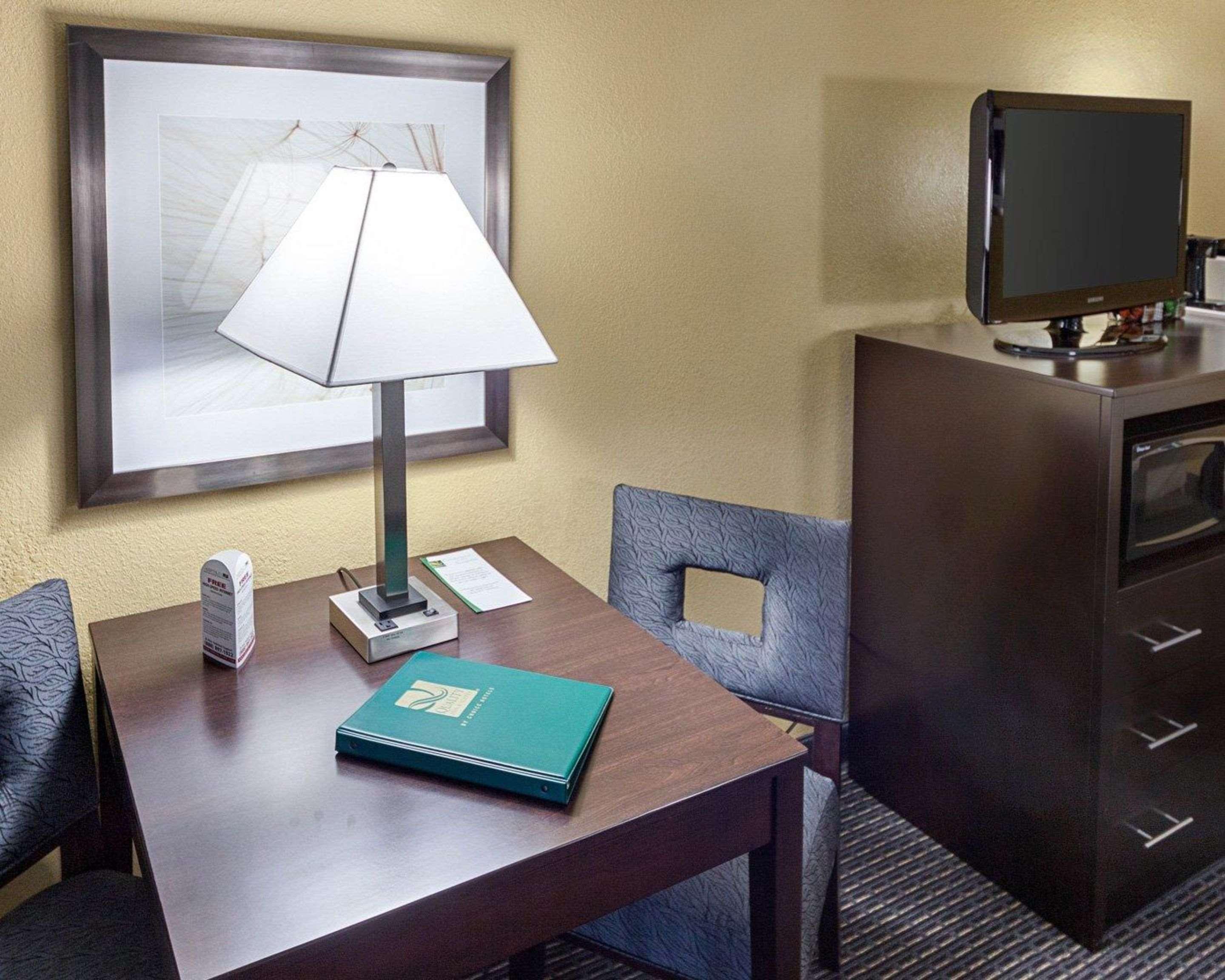 Quality Inn Montpelier エクステリア 写真